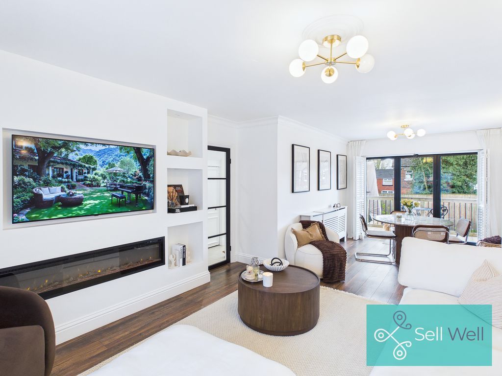 Property photo 3 of 22 Lounge/Dining