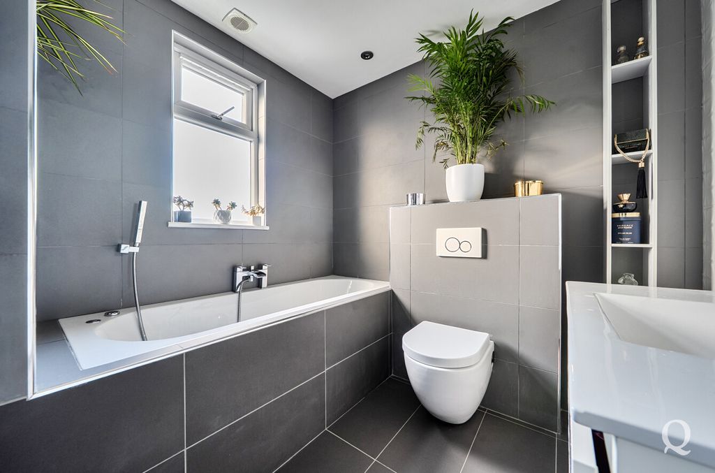 Property photo 3 of 21 Ac3E05c3-4109-427...