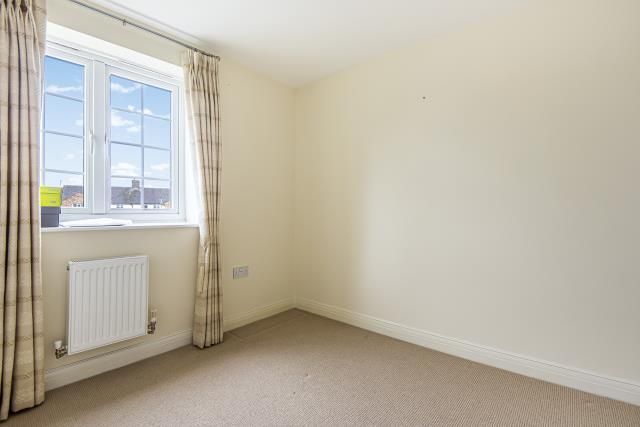 Property photo 3 of 10 Bedroom