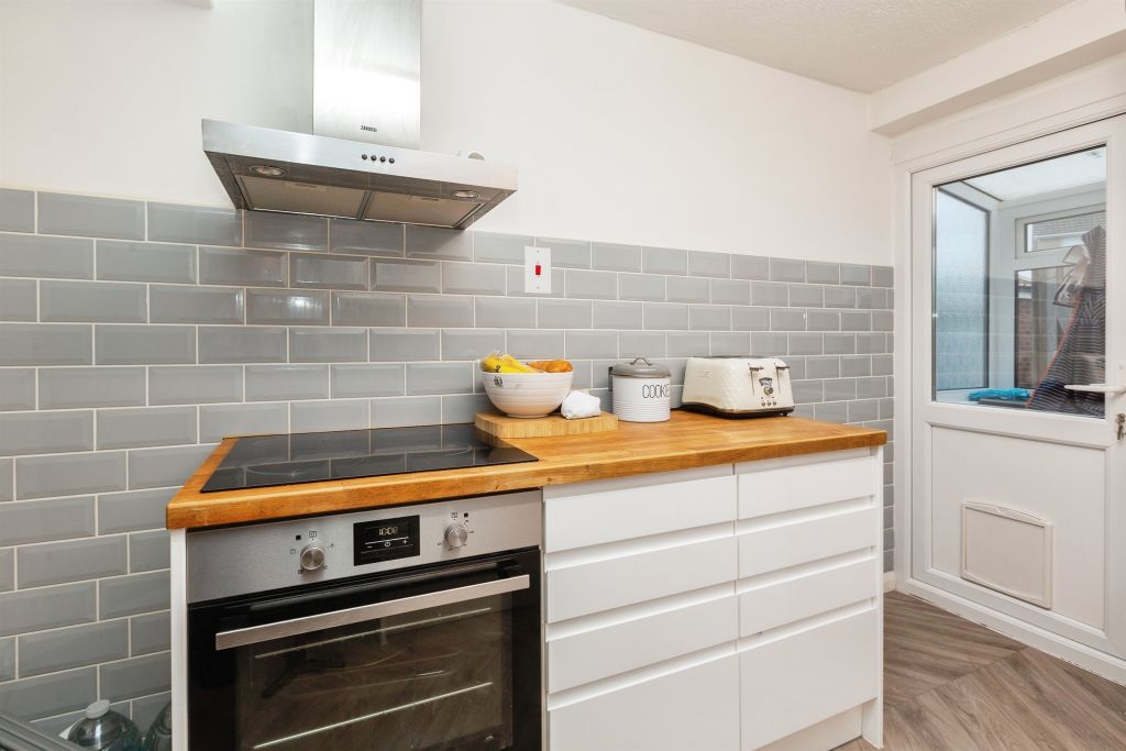 Property photo 3 of 14