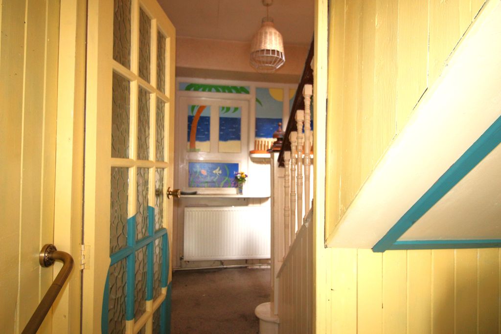 Property photo 3 of 9
