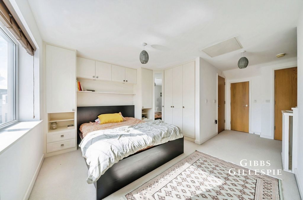Property photo 3 of 18 Pbox-Img.Jpg