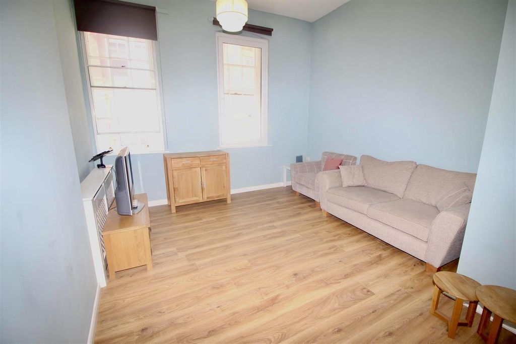 Property photo 2 of 7 D2A99820-0869-4458-Ad04-65Ef13373E5F_1_201_A.Jpeg