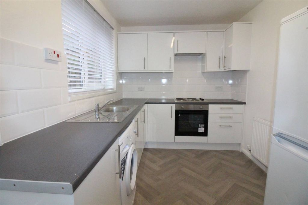 Property photo 3 of 7 Photo
