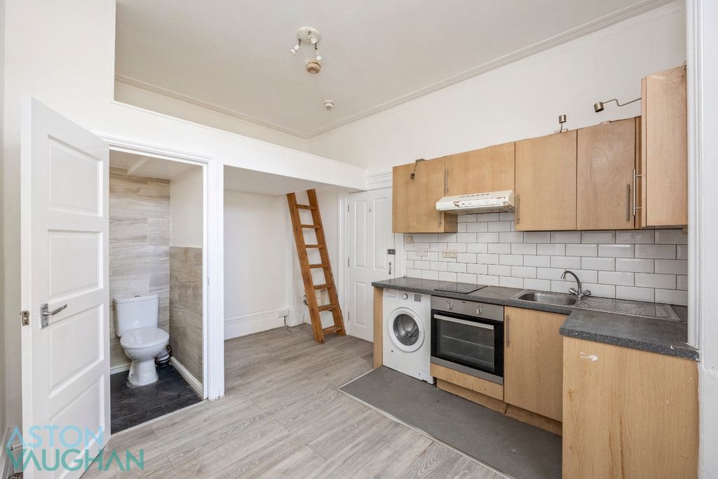 Property photo 3 of 9 5391932