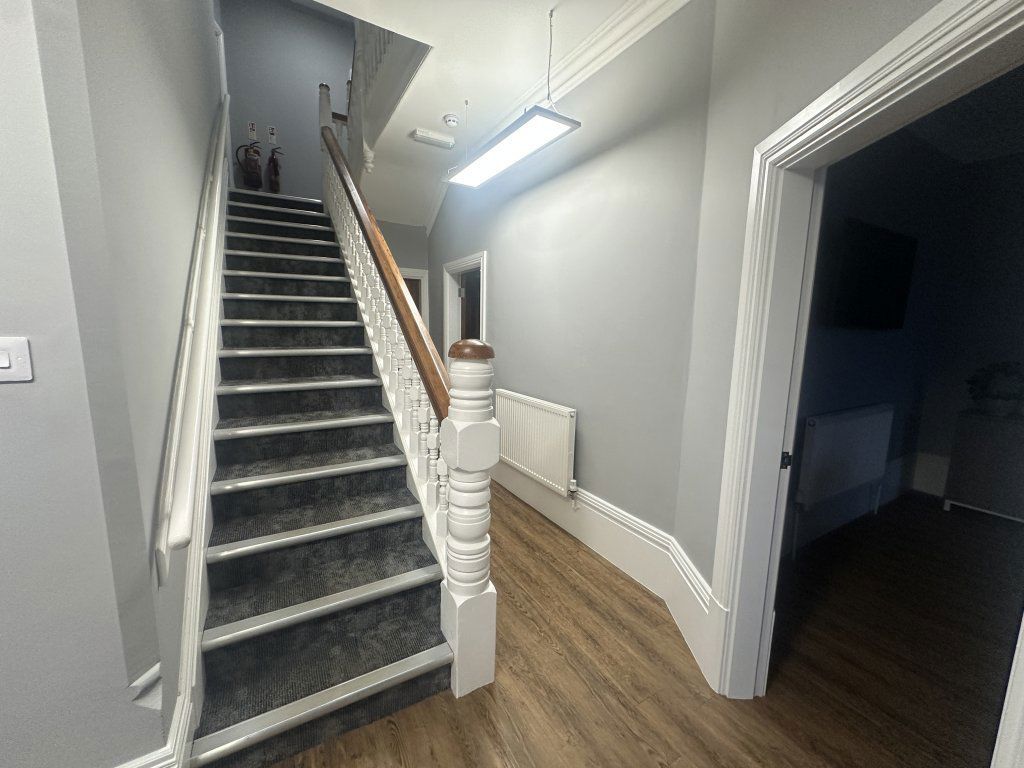 Property photo 2 of 32