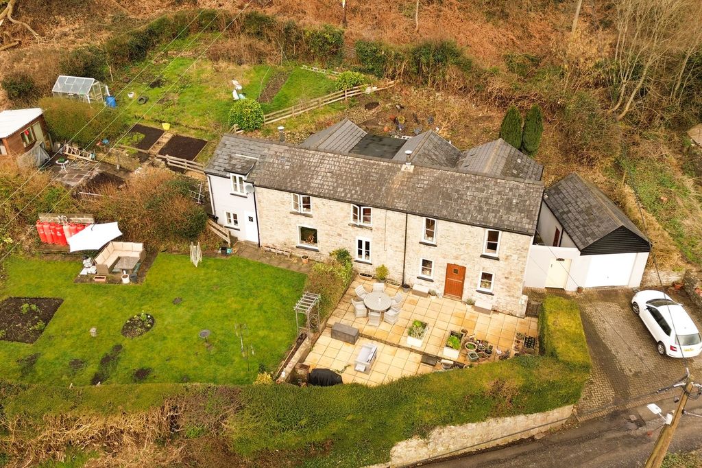 Property photo 1 of 37