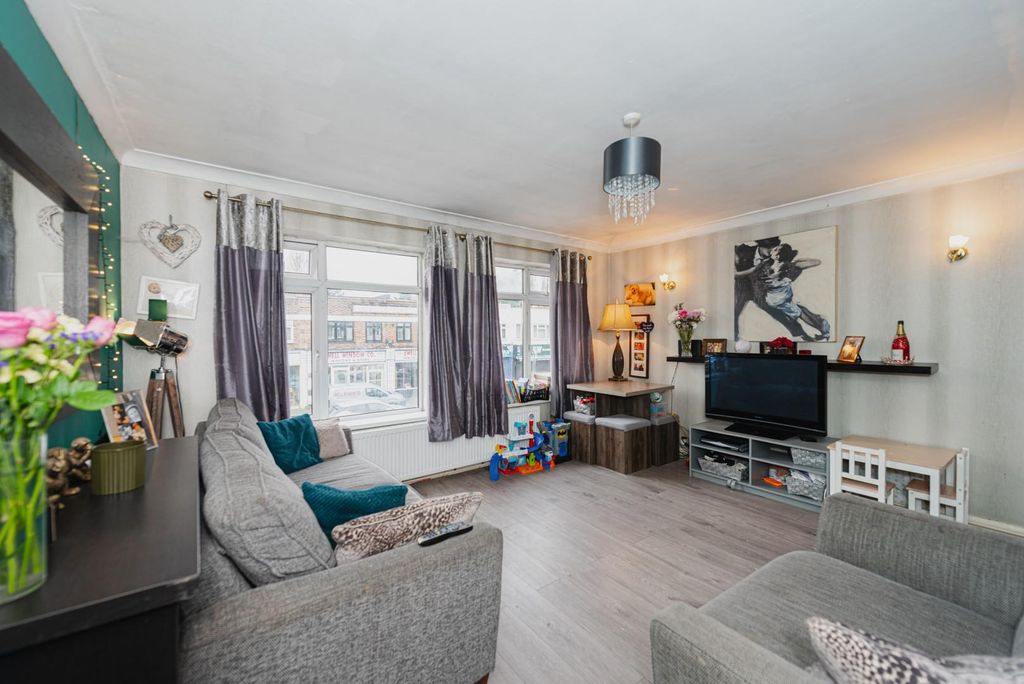 Property photo 1 of 12 Online 5.Jpg
