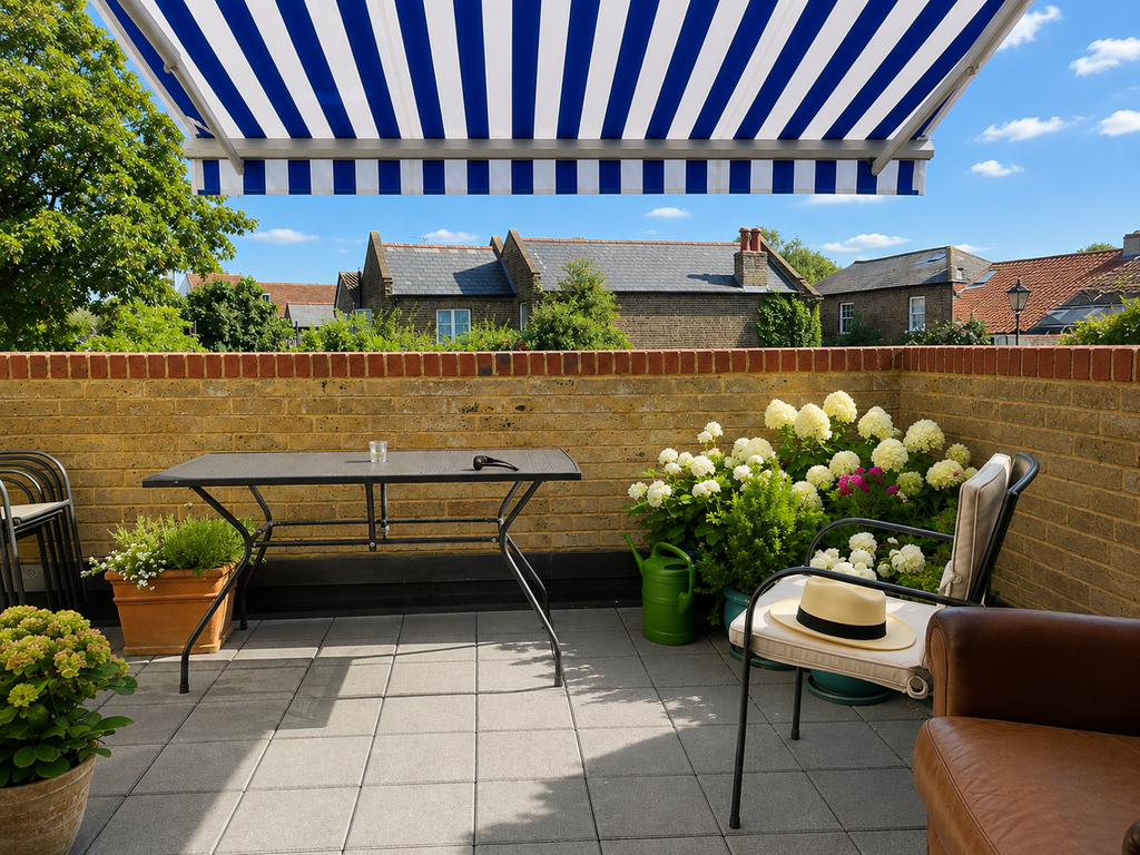 Property photo 3 of 18 Terrace / Patio