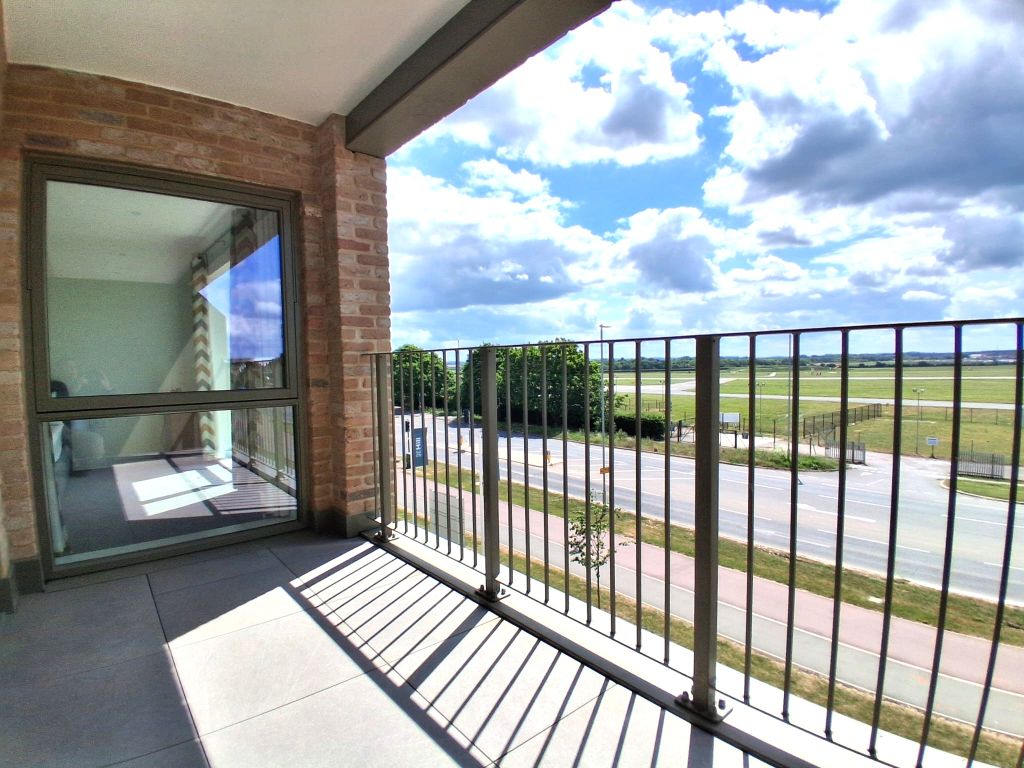 Property photo 2 of 14 Balcony