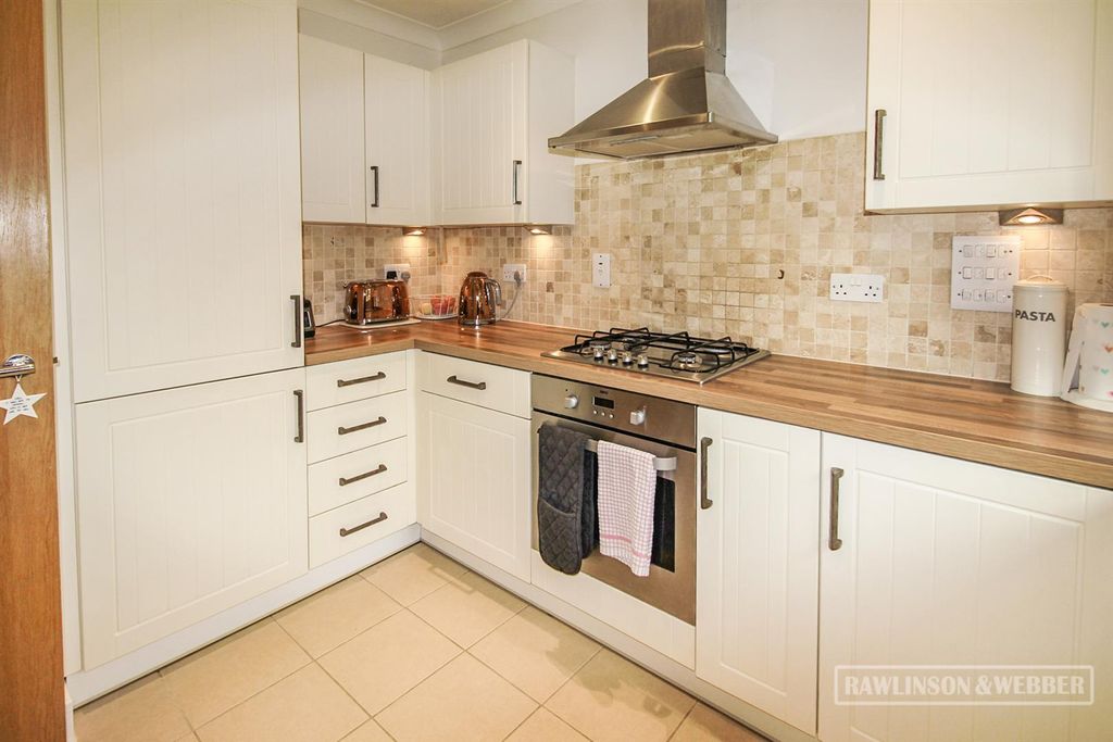 Property photo 3 of 17 Img_0437 (1).Jpg