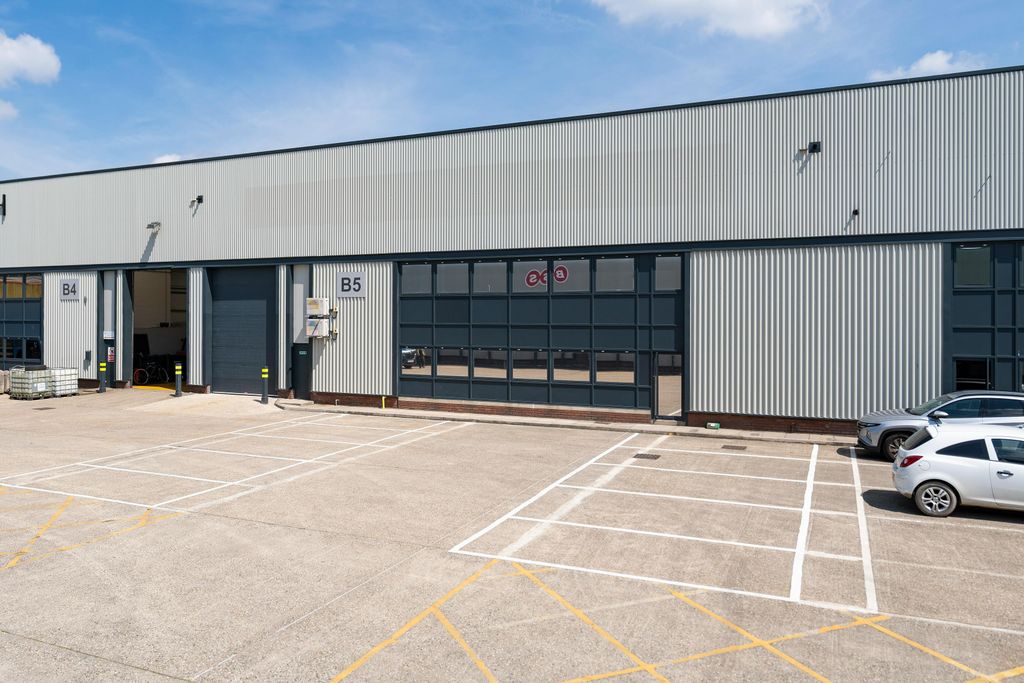 Property photo 2 of 12 Iw090524Ca040.Jpg