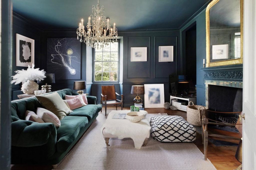 Property photo 3 of 19 Sitting Room