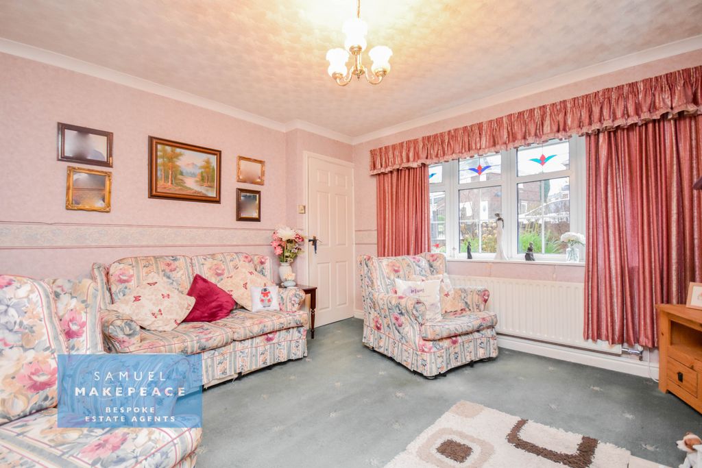 Property photo 3 of 21 Gallery