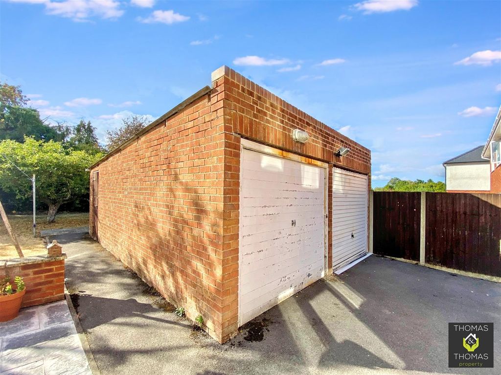 Property photo 3 of 16