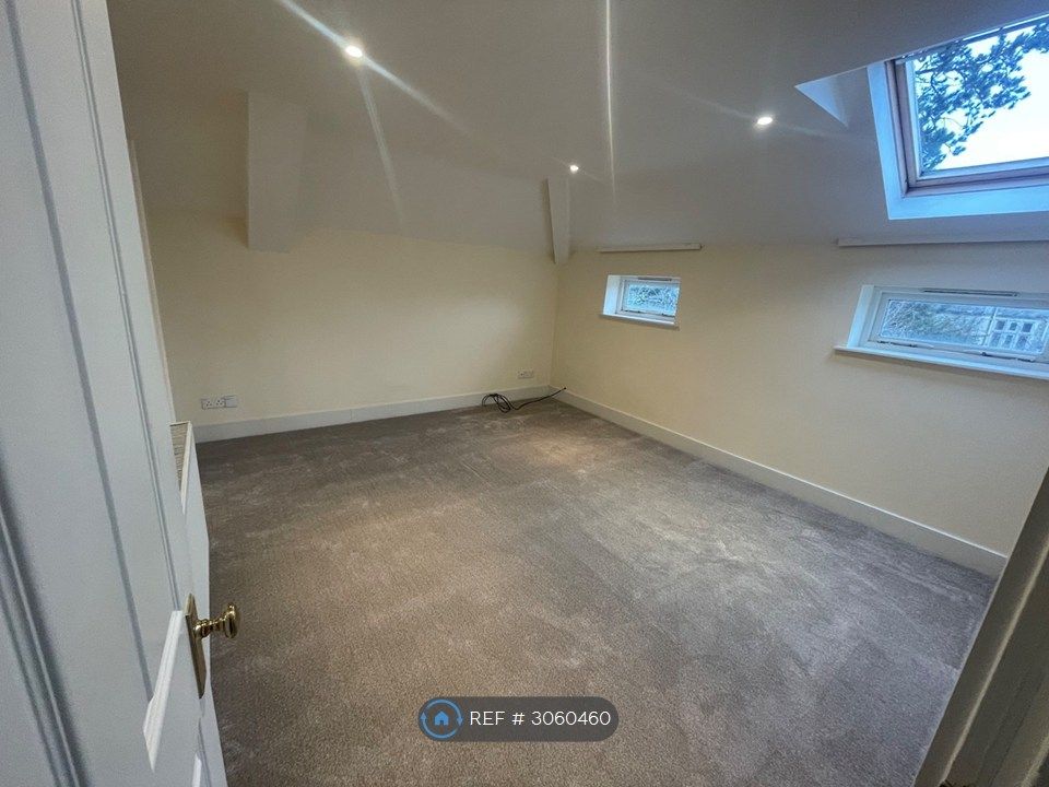 Property photo 2 of 8 Sitting/Dining