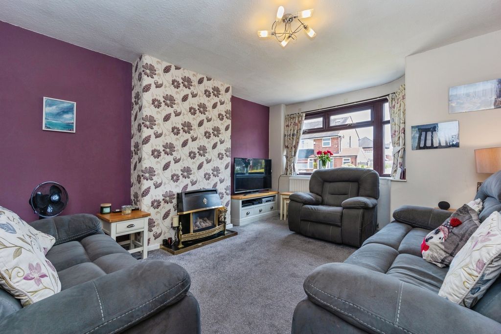 Property photo 3 of 24 Pbox-Img.Jpg