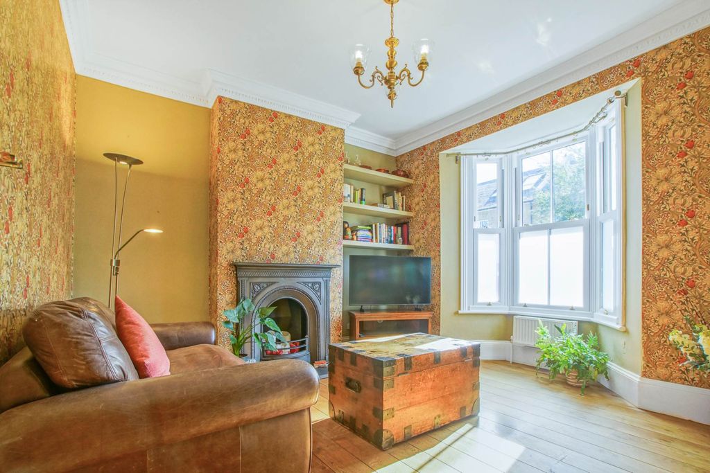 Property photo 2 of 16