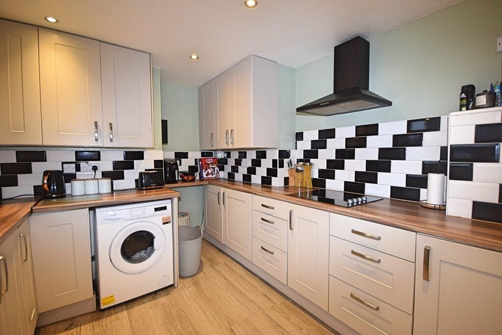 Property photo 3 of 22