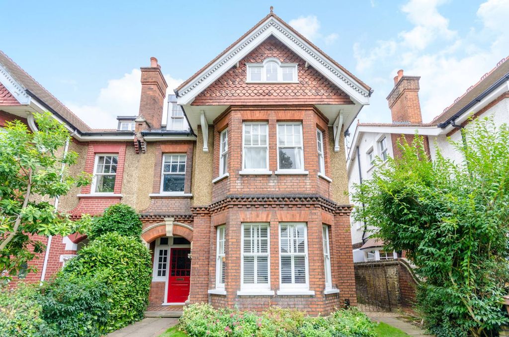 Property photo 1 of 11