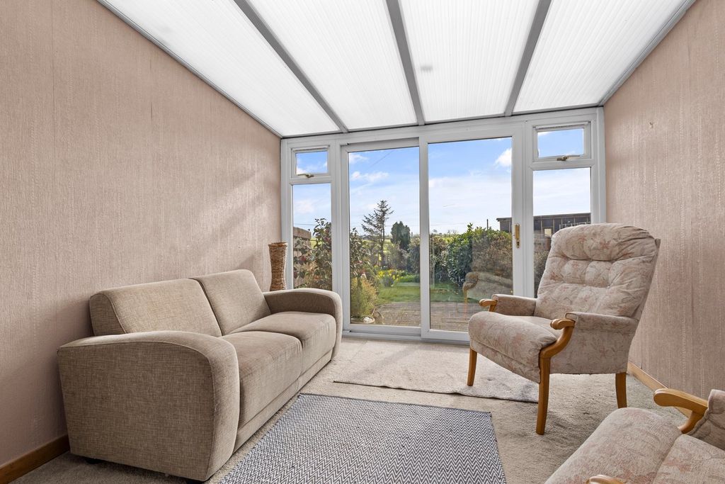 Property photo 3 of 23