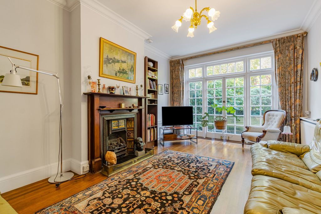Property photo 3 of 19