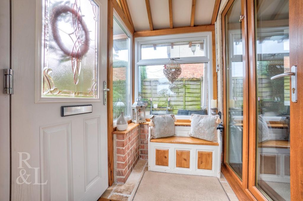 Property photo 3 of 29 65, Swarkestone Road (15).Jpg