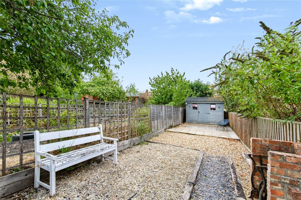 Property photo 2 of 25 Picture No. 18