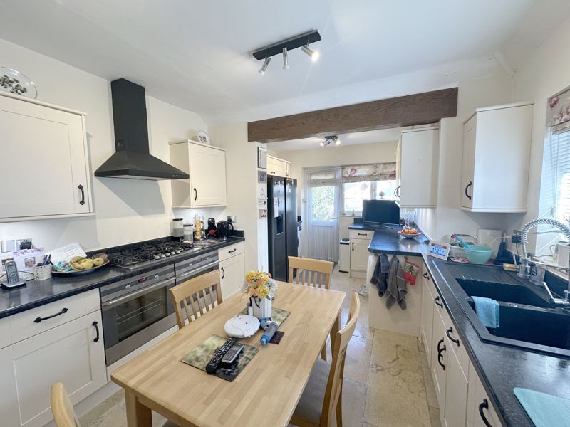 Property photo 2 of 14 Kitchen