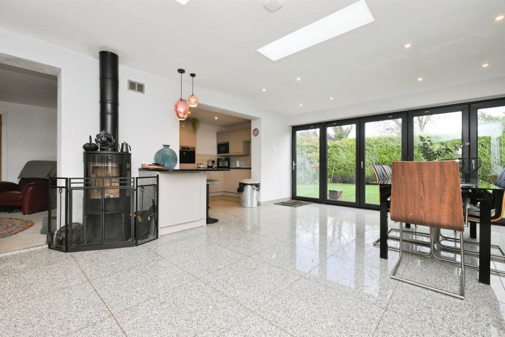 Property photo 2 of 22