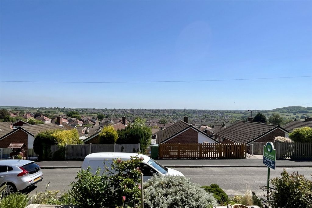 Property photo 2 of 15 Picture No. 18