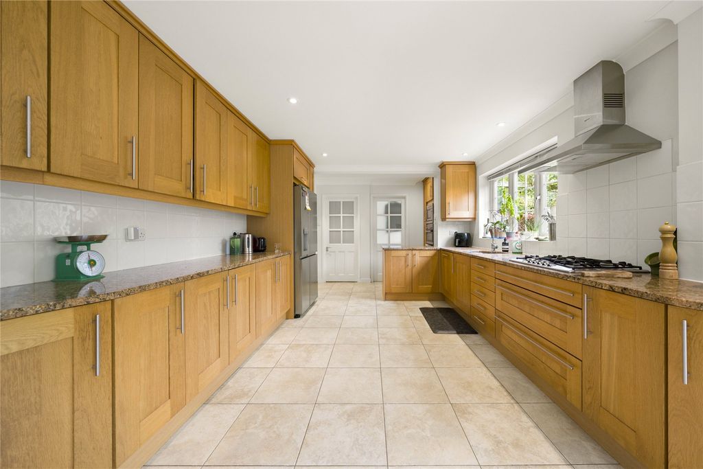 Property photo 3 of 15 Kitchen