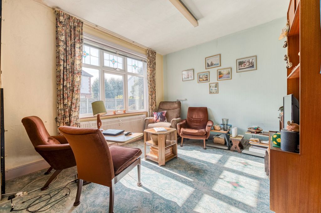 Property photo 3 of 25