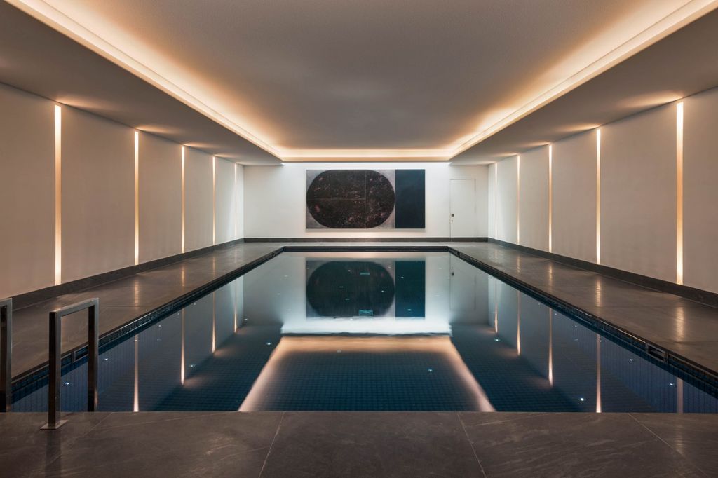 Property photo 3 of 19 10m Swimming Pool