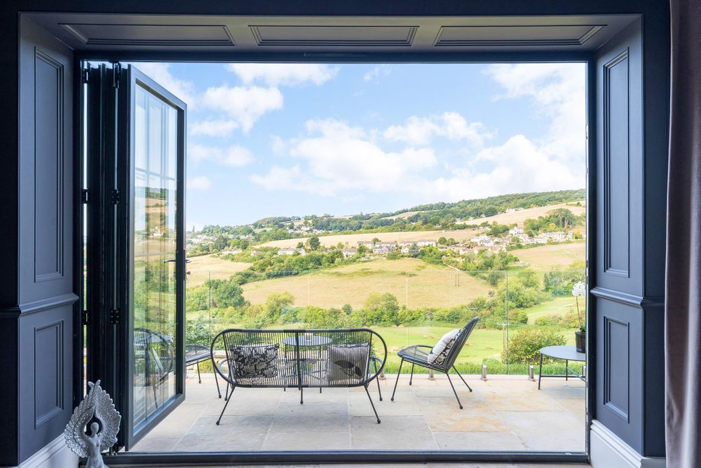 Property photo 3 of 26 Picture 3