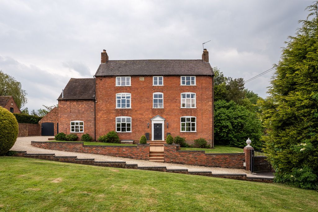Property photo 1 of 30