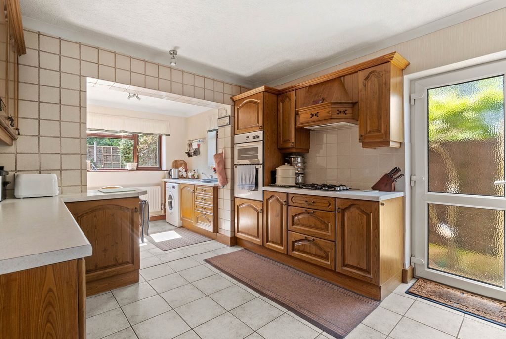 Property photo 2 of 16