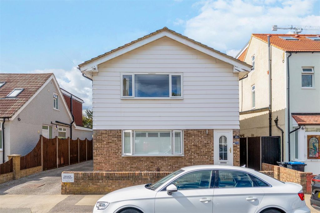Property photo 1 of 11 External