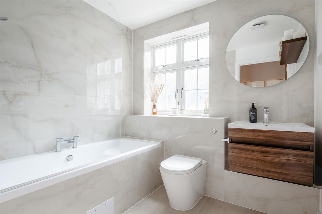 Property photo 3 of 17 1797F207-3d08-48Ef-80Da-49d7B18A2F87.Jpg
