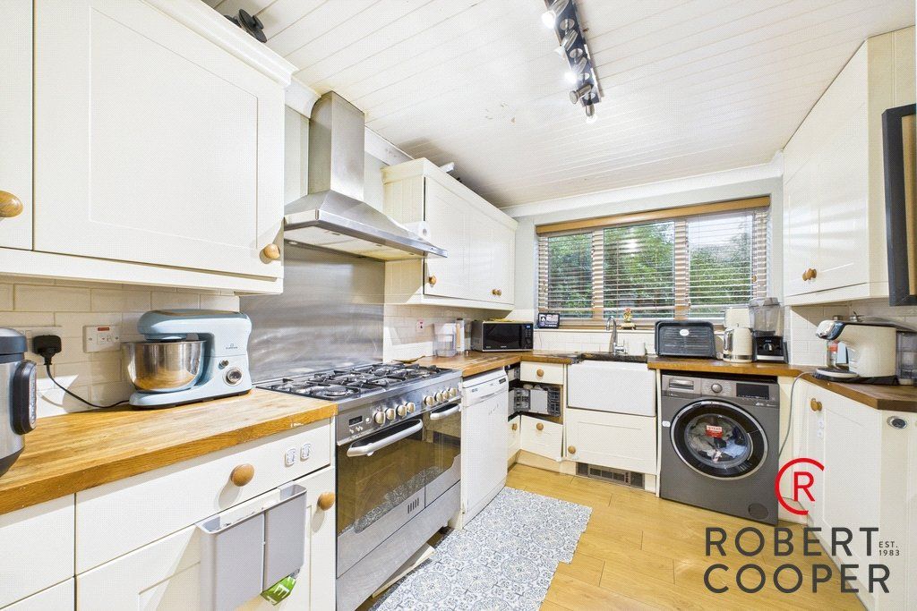 Property photo 3 of 8 Picture No. 14