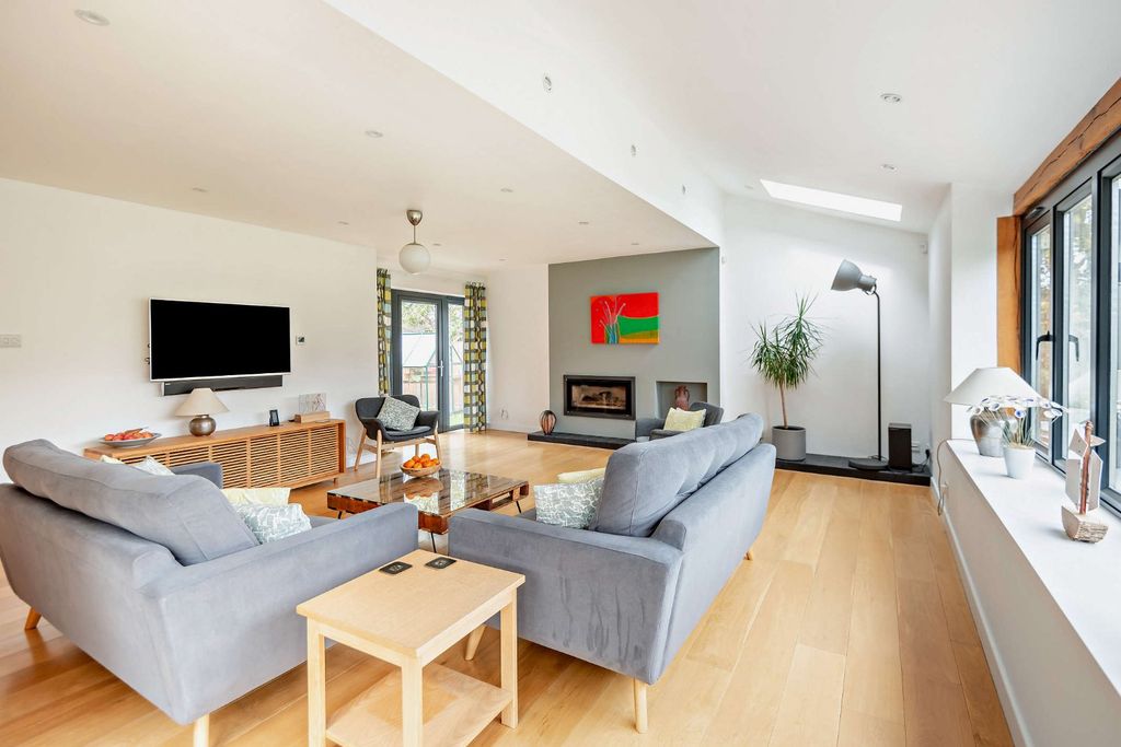 Property photo 3 of 23 Picture No. 53