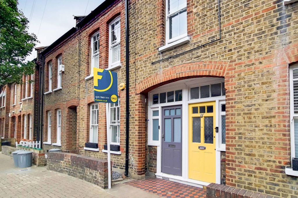 Property photo 1 of 12
