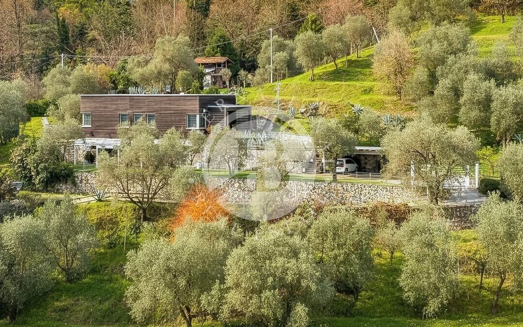 Property photo 1 of 29