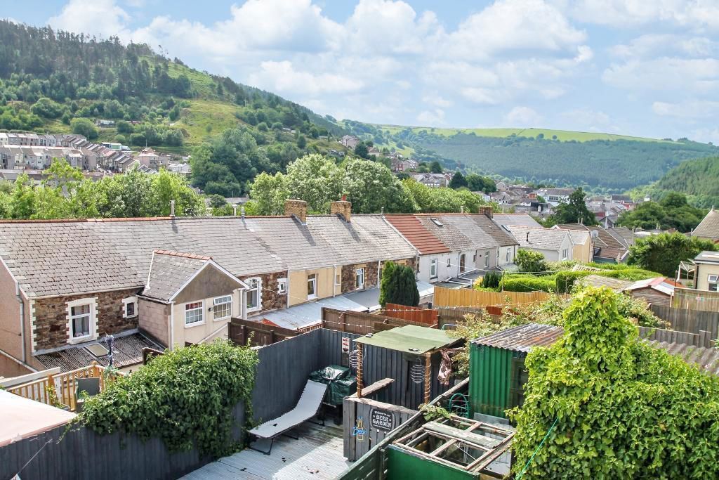 Property photo 2 of 26