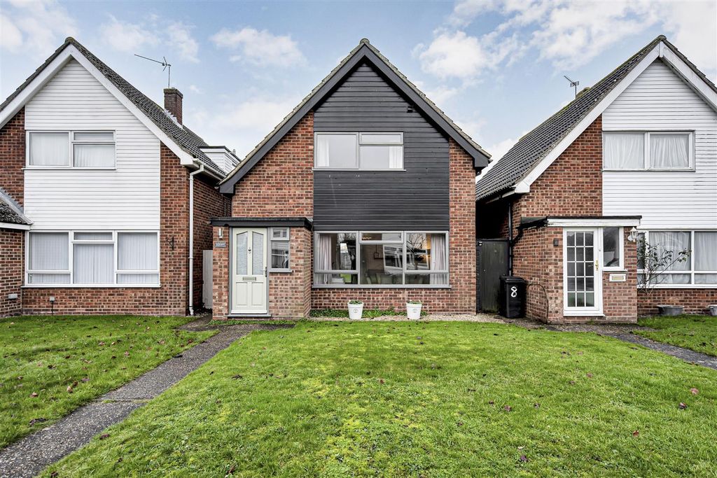 Property photo 1 of 20 Front