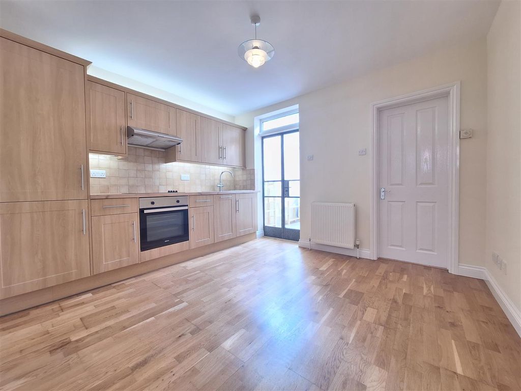 Property photo 2 of 11 20260402_153348.Jpg