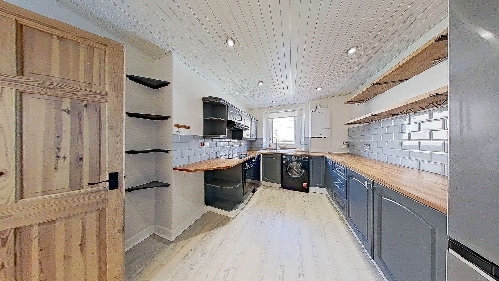 Property photo 3 of 27 Photo 3