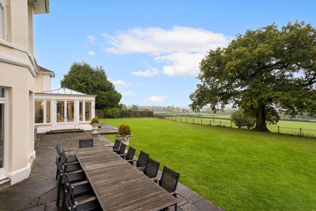 Property photo 3 of 27 Image