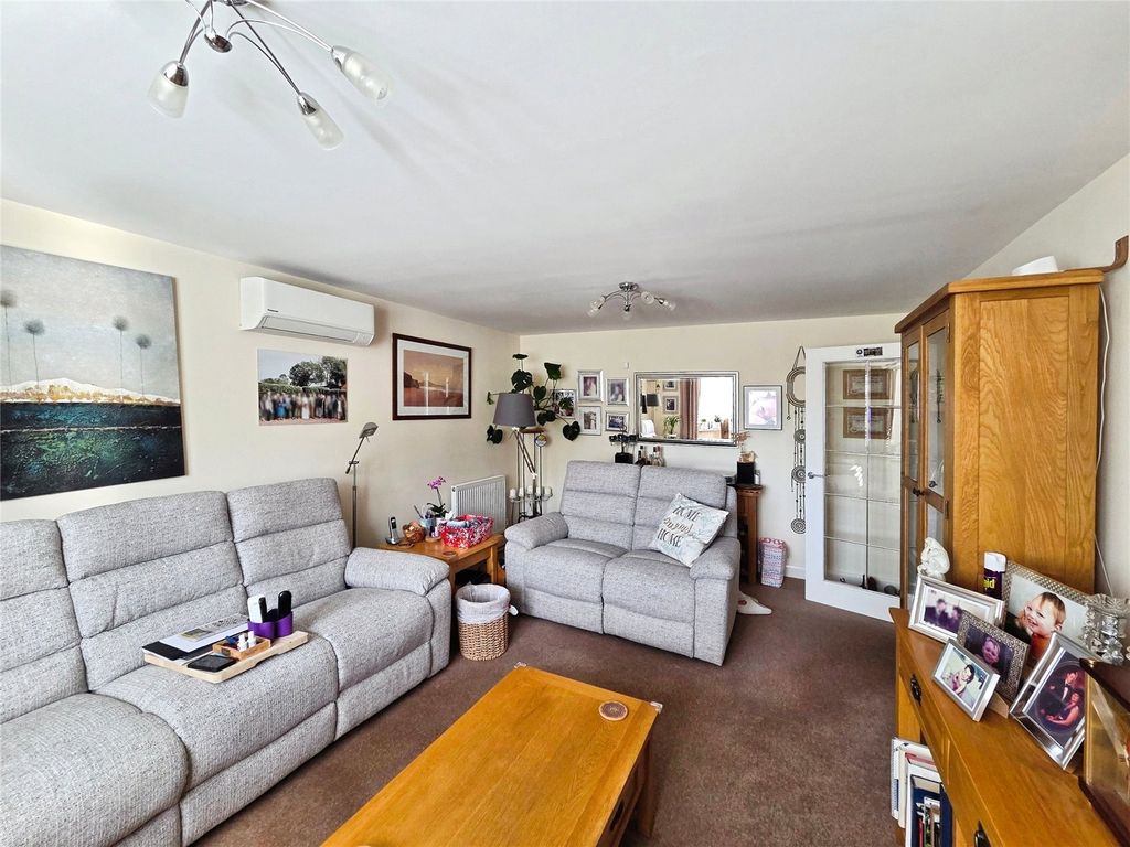 Property photo 2 of 14 Picture No. 01