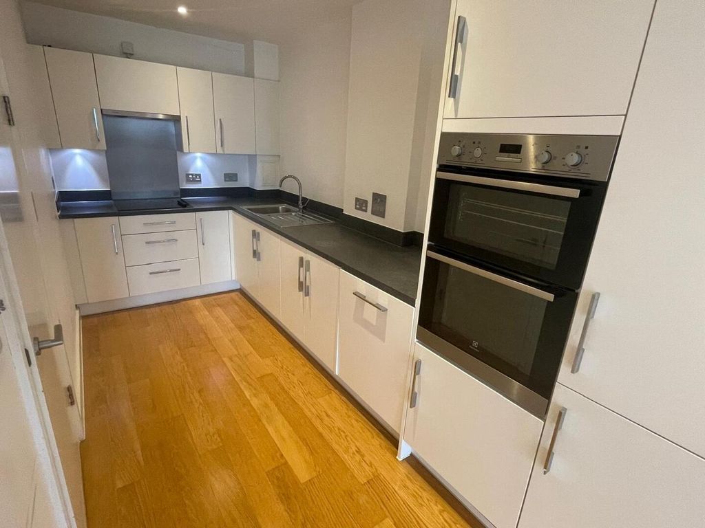 Property photo 2 of 13 Kitchen